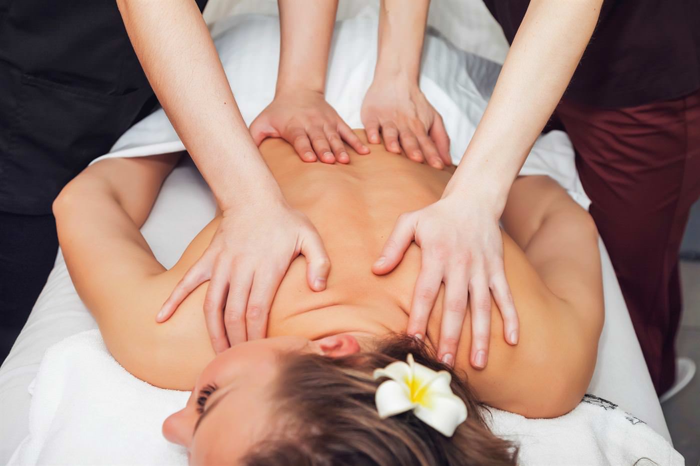 Erotic four hands massage with two ladies at Kiss Bangkok Massage Sukhumvit Soi 22